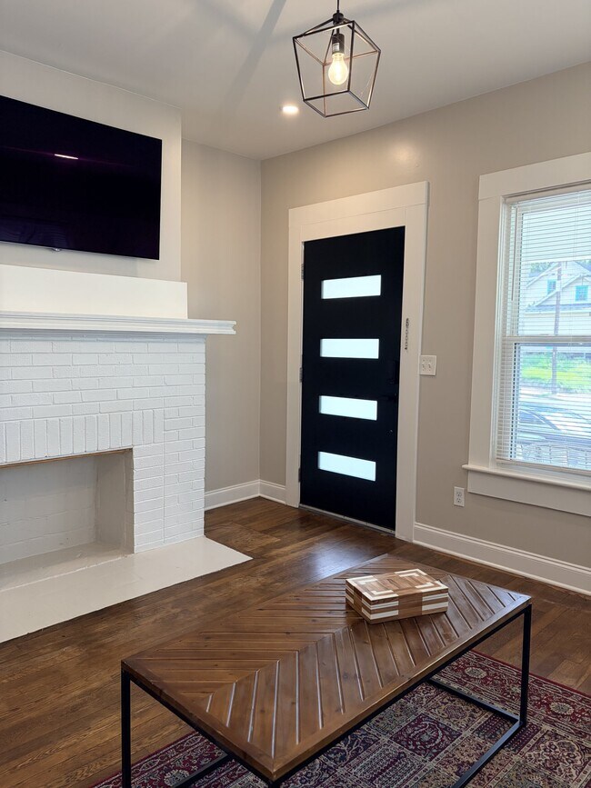 Building Photo - 800 Metropolitan Pkwy SW