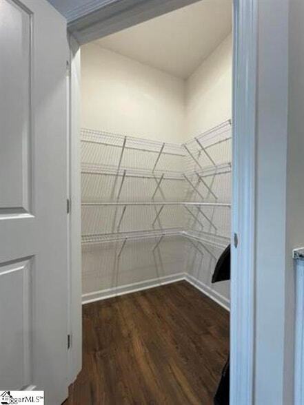 Building Photo - 933 Greyford Ln