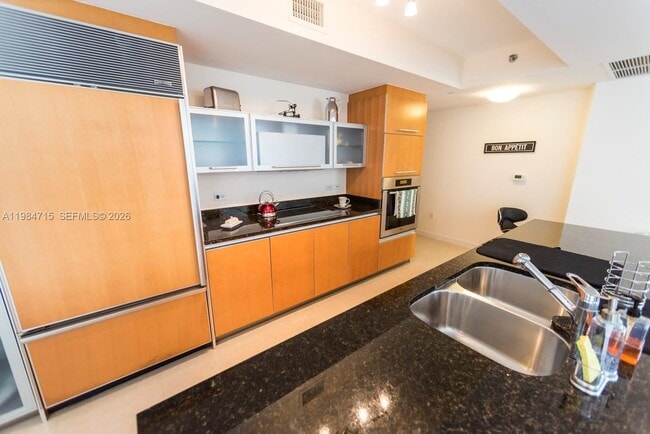 Building Photo - 17201 Collins Ave