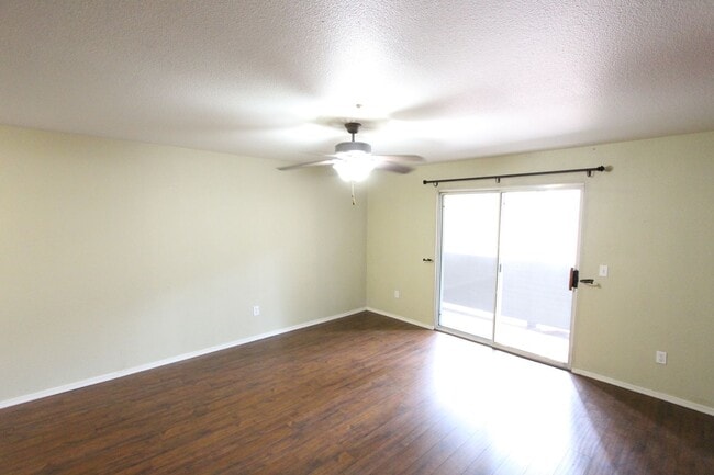 Building Photo - Price Improvement - Arbors Condo Near NAU | 1 Bed / 1 Bath | Hardwood Floors | Private Balcony