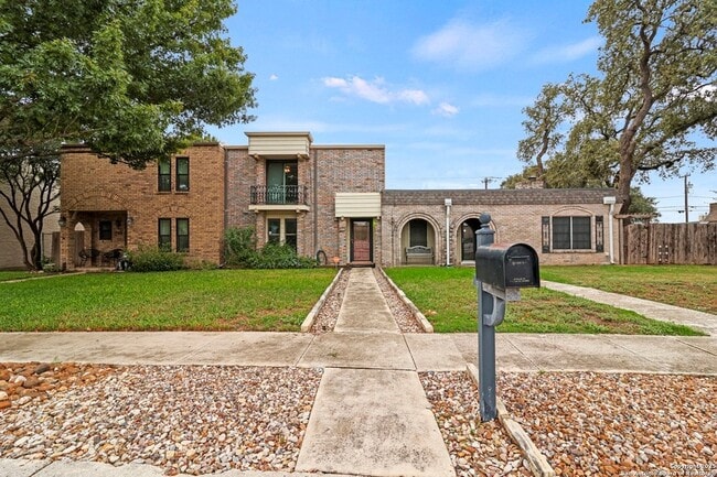 Building Photo - 162 Amistad Blvd