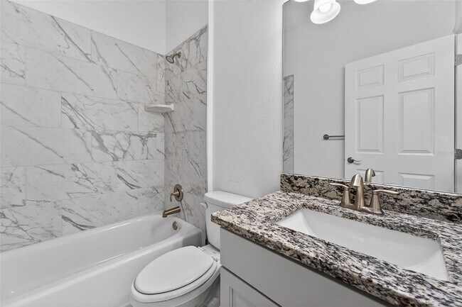 Building Photo - 3043 Lake Jean Dr