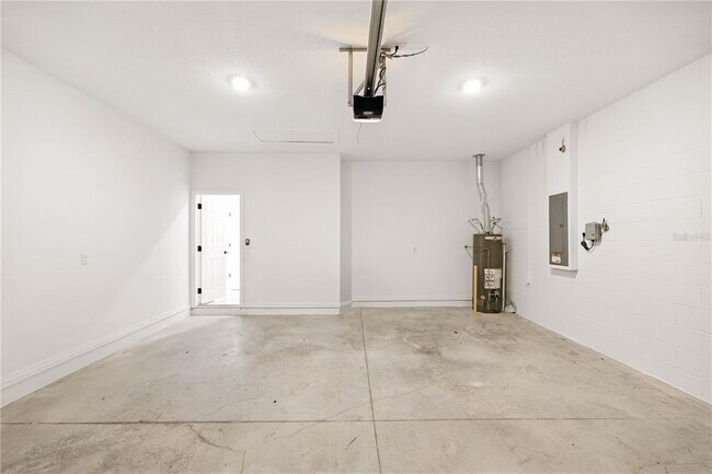 Building Photo - 5926 SW 76th Ct