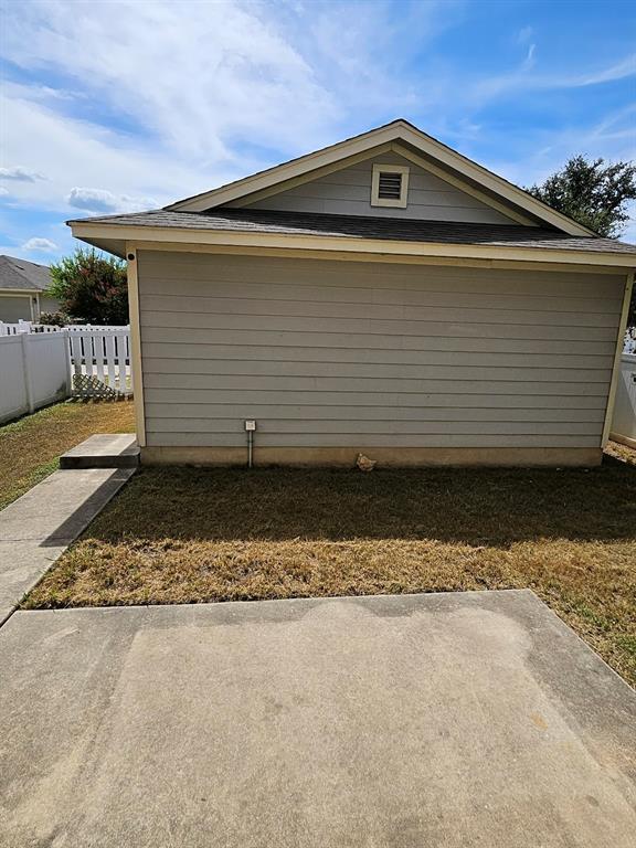 Building Photo - 1817 Enchanted Rock Dr