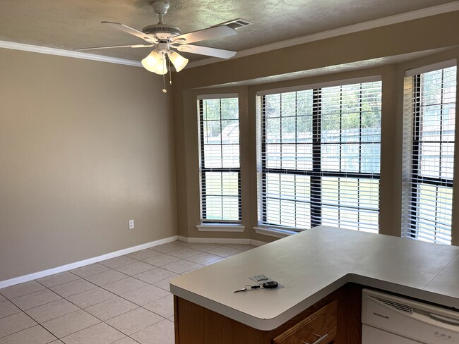 Building Photo - 1505 Richland Ct N