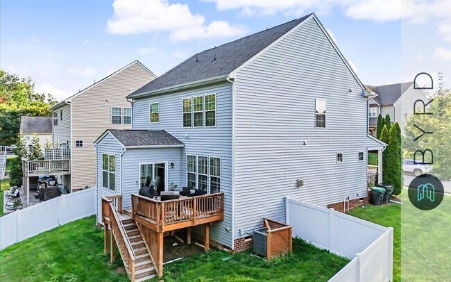 Building Photo - 7413 Nicklaus Cir