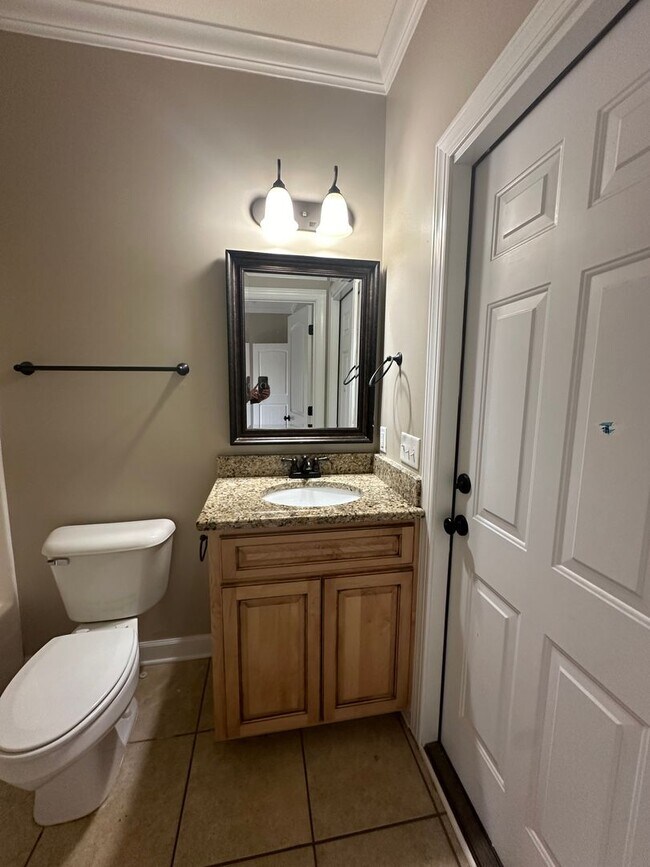 Building Photo - Shell Landing East!!! FRESH PAINT!!! NEW FLOORING!!!