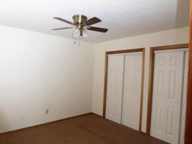 Building Photo - Great Town Home