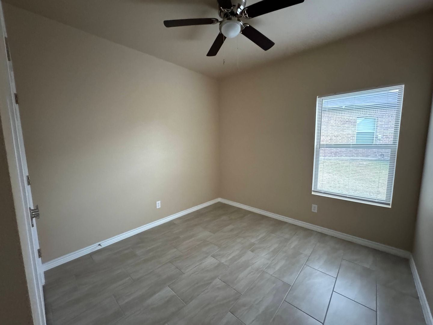 Building Photo - 5415 Rose Gdn Lp