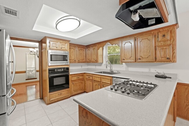 Building Photo - 12903 Wincrest Ct