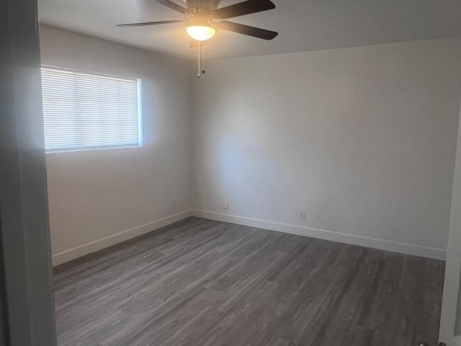 Building Photo - 870 Flagstone Way