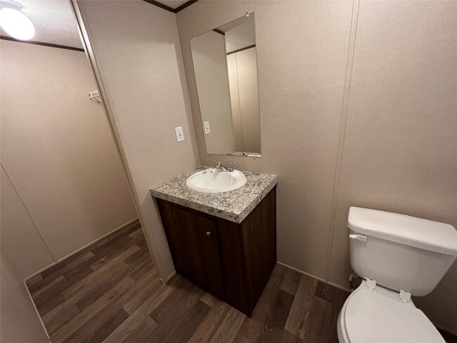 Building Photo - 13910 Anchor Ct