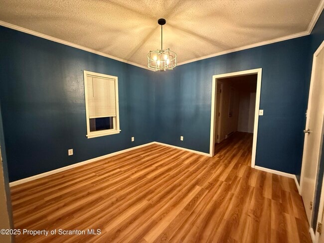 Building Photo - 146 S Everett Ave