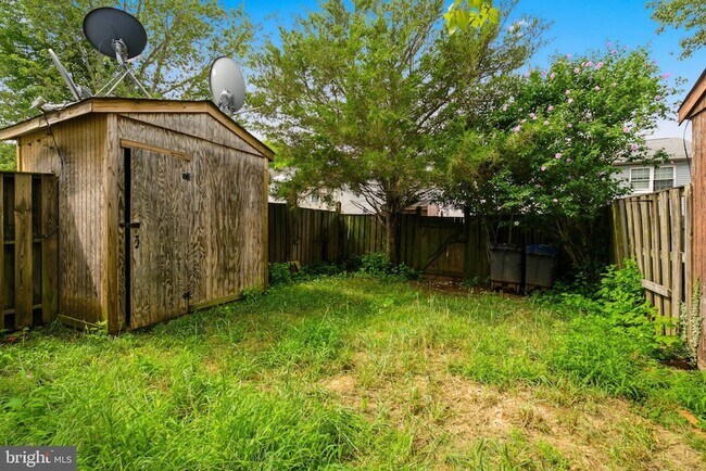 Building Photo - 8635 Reinecke Ct