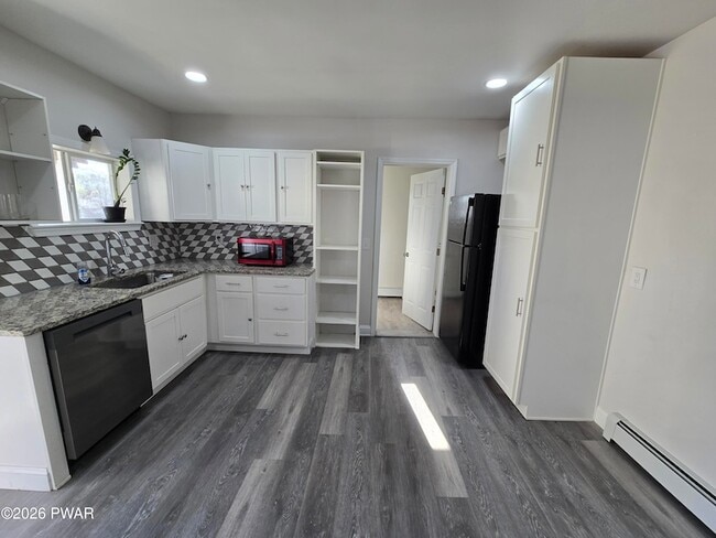 Building Photo - 37 Green St