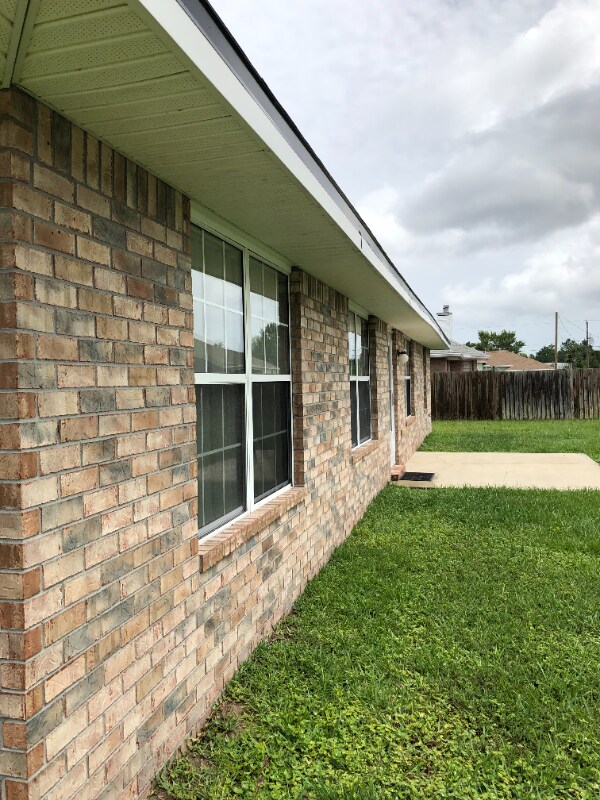 Building Photo - 36 Lamont Ln