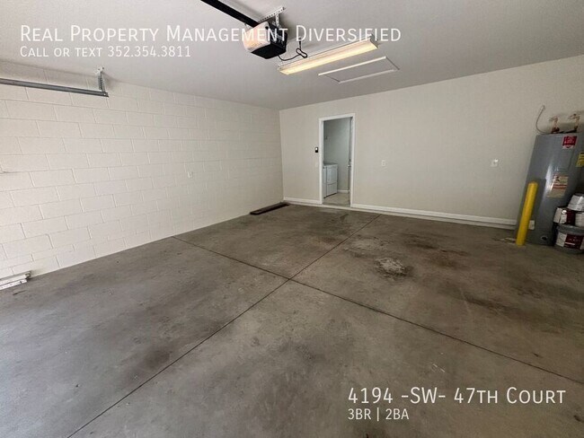 Building Photo - 4194 SW 47th Ct