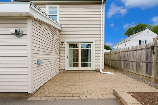 Building Photo - 18 Beacon Pl