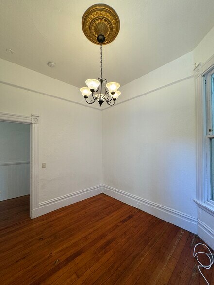 Building Photo - 3339 20th St