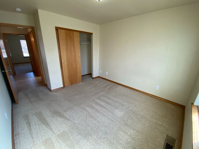Building Photo - Nice 3 Bed, 2 Bath Home!