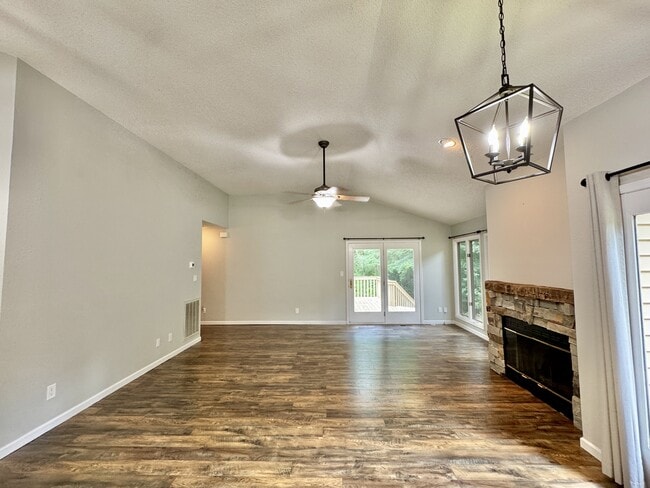 Building Photo - 310 Paoli Trce
