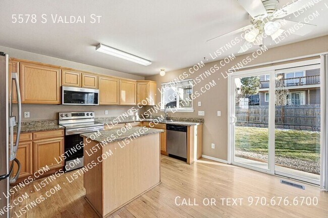 Building Photo - 5578 S Valdai St