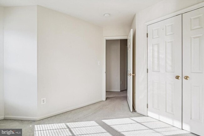 Building Photo - 45482 Pine Trail Terrace