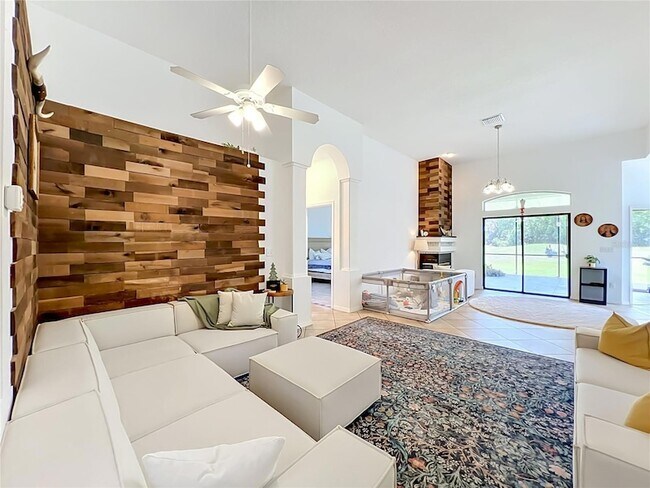 Building Photo - 2125 Emerald Green Cir