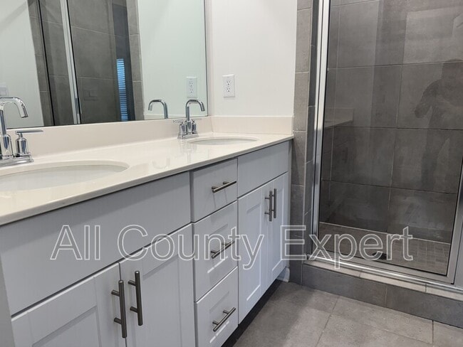 Building Photo - 5190 Glade Park Dr