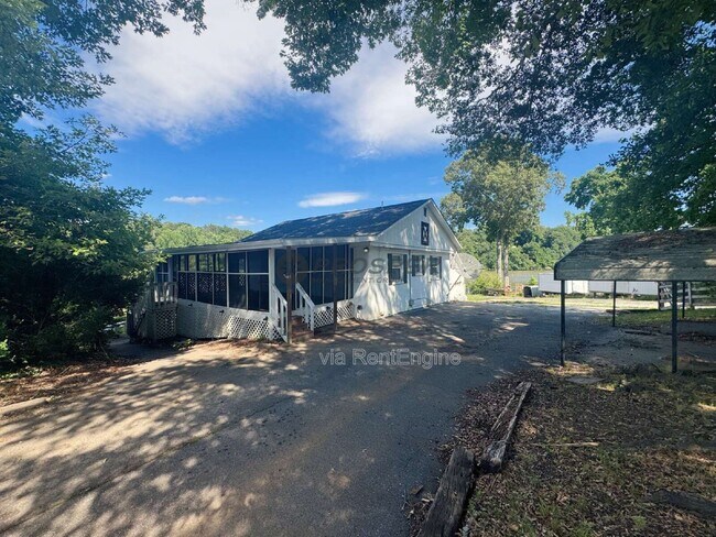 Building Photo - 746 Pistol Club Rd