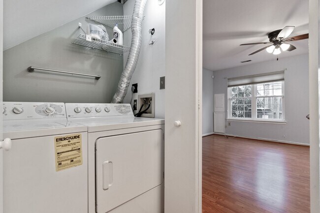Building Photo - 48 Avonshire Ct