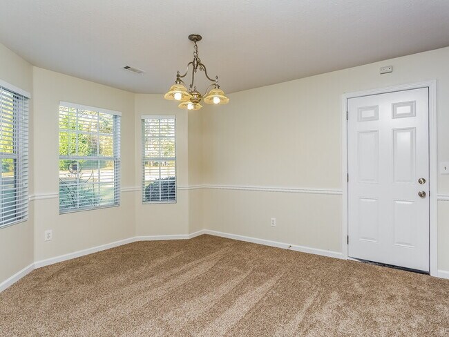 Building Photo - 1005 Gleason Dr