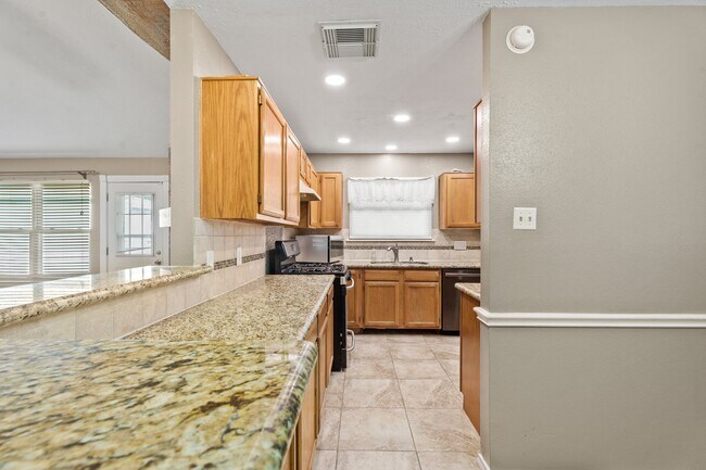 Building Photo - 3877 Pecan Cir