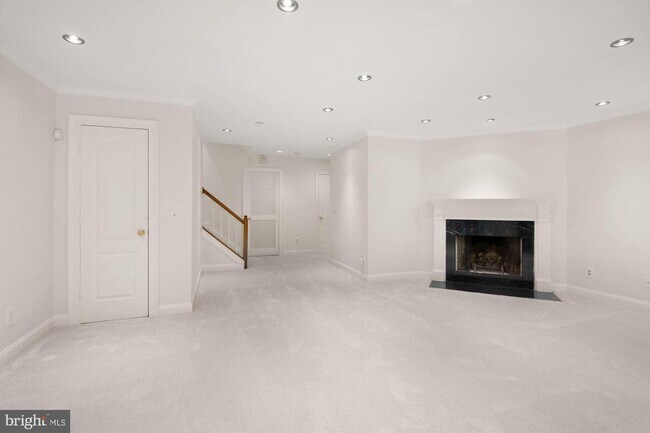 Building Photo - 4004 Highwood Ct NW