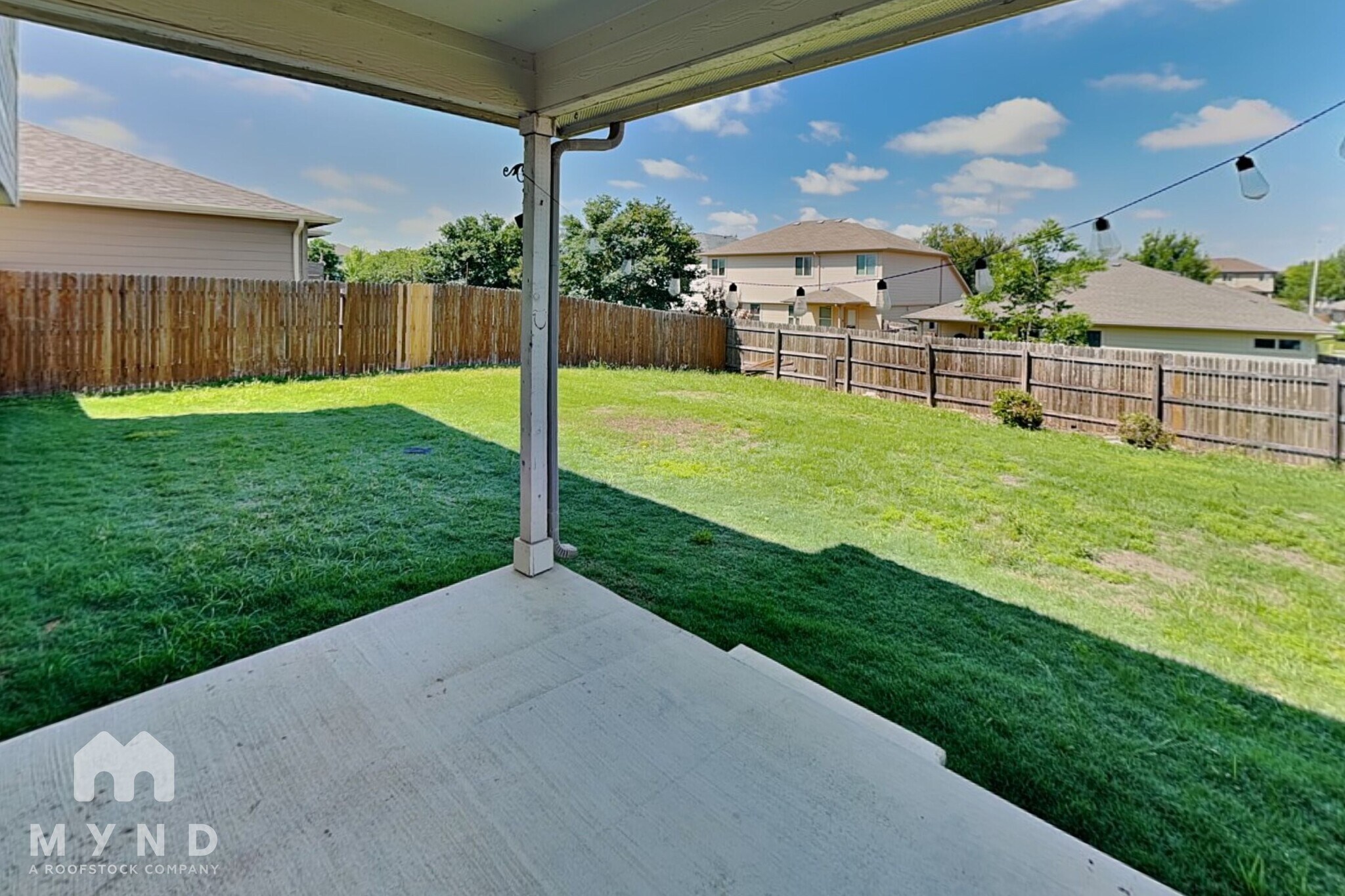 Building Photo - 717 Pinnacle Dr