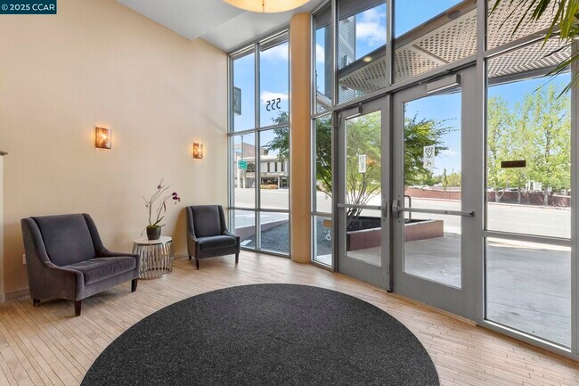 Building Photo - 555 Ygnacio Valley Rd