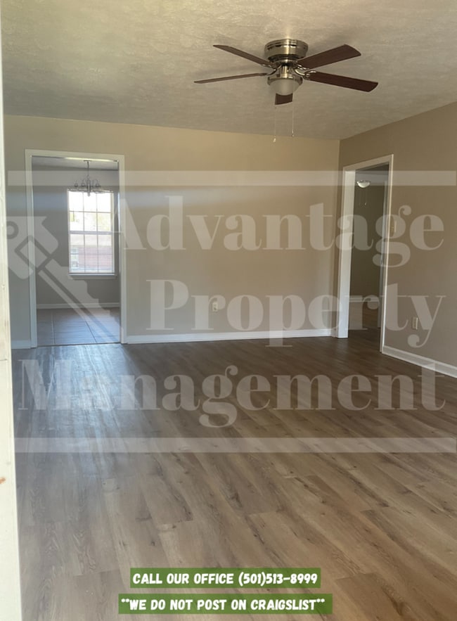 Building Photo - 910 Brownstone Dr