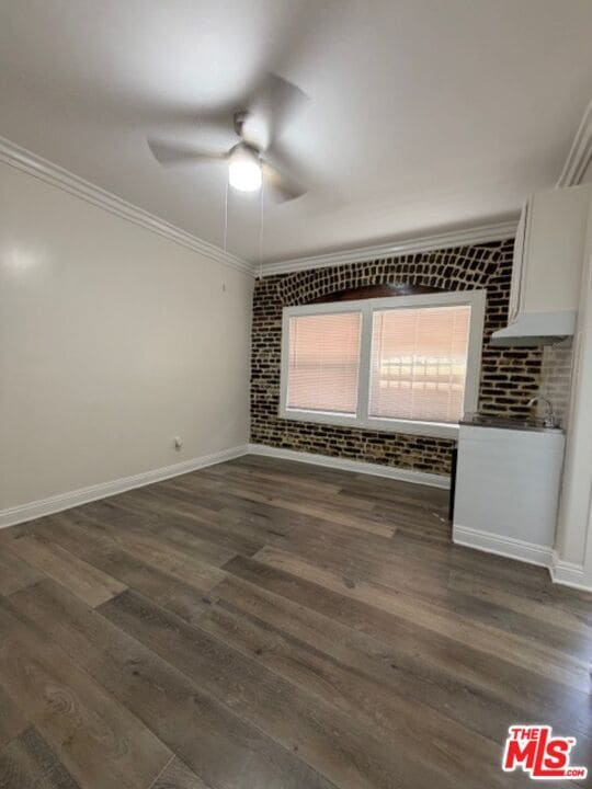 Building Photo - 738 S New Hampshire Ave