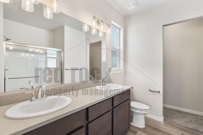 Building Photo - 1328 N Tschirley St