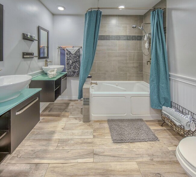 Building Photo - 216 S Ocean Blvd