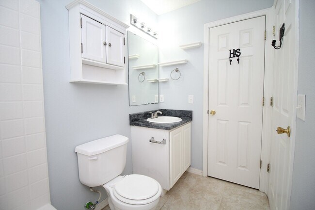 Building Photo - 2BD/2BA Patio Home Near NAS with Fenced Ya...