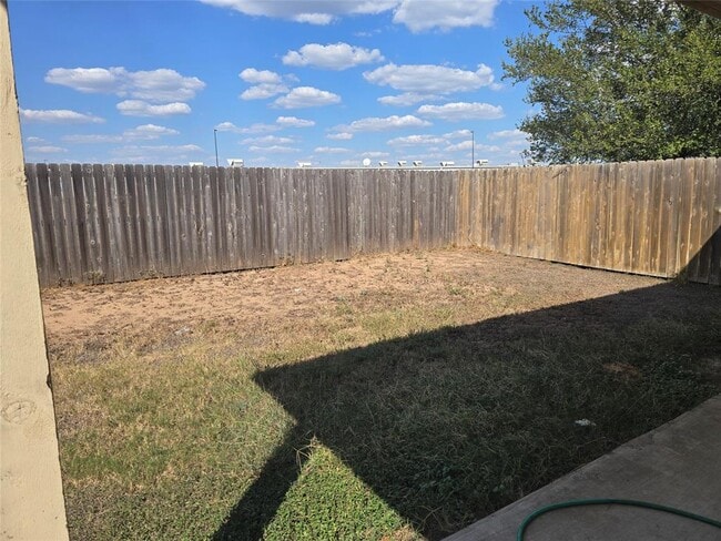 Building Photo - 239 Hidden Springs Dr