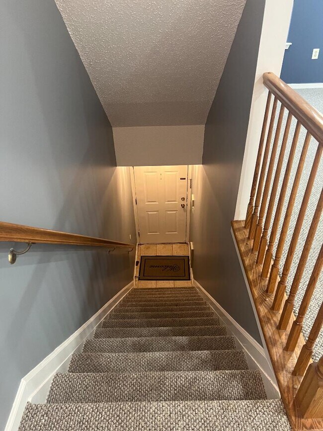 Building Photo - 157 W Market St