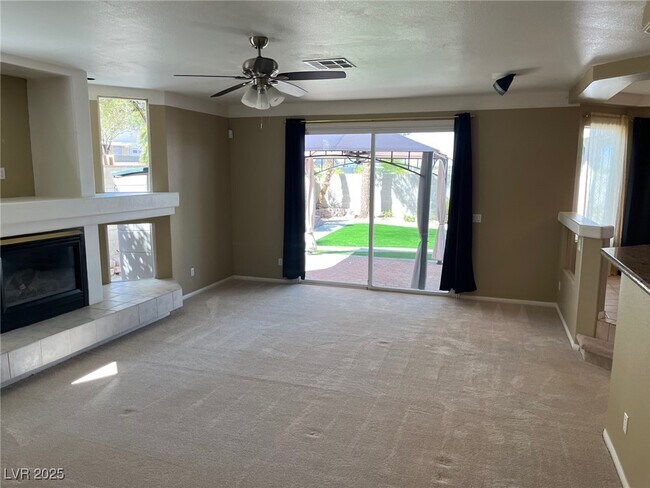 Building Photo - 8640 Castle Hill Ave