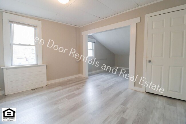 Building Photo - 17425 IN-37