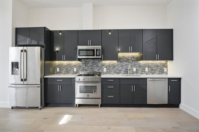 Building Photo - 2734 20th St