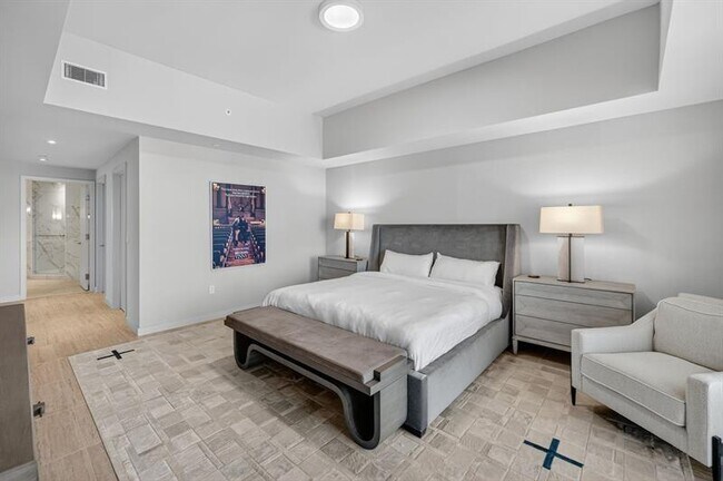 Building Photo - 525 N Fort Lauderdale Beach Blvd