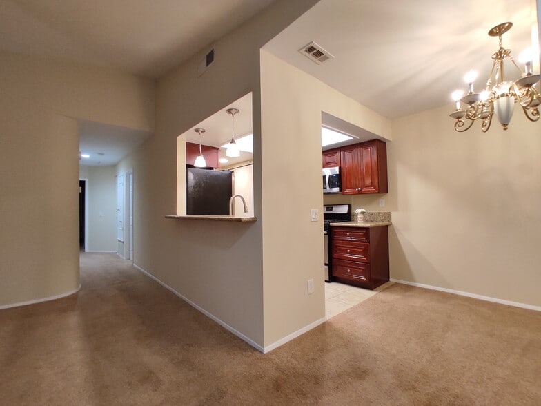 kitchen, dining room - 9428 Twin Trails Dr