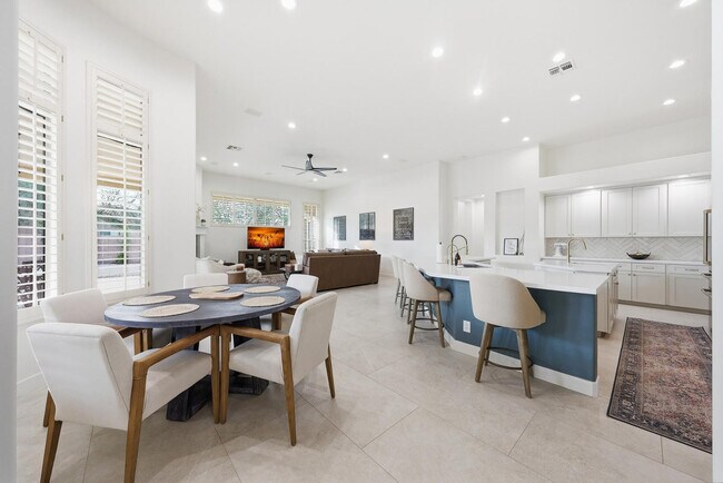 Building Photo - 6570 S Bogle Ave