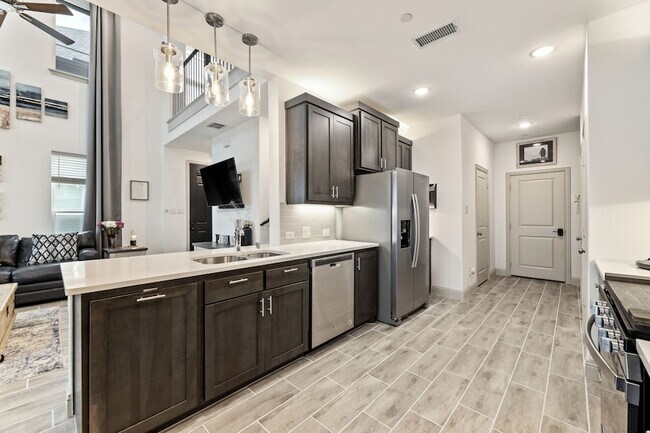 Building Photo - 974 Mikaela Dr